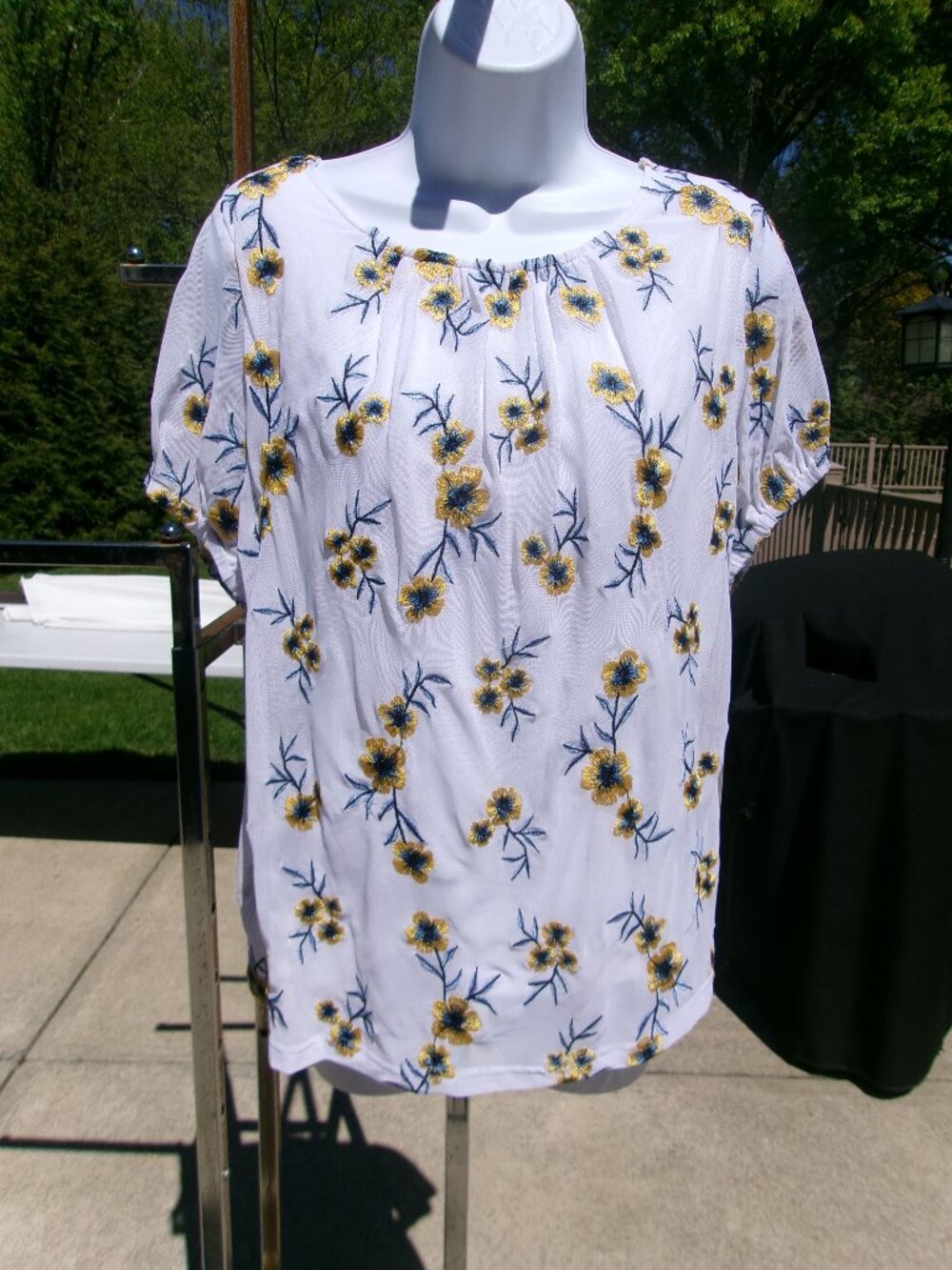 NWT SKYES THE LIMIT GORGEOUS YELLOW FLORAL EMB BLOUSE PL